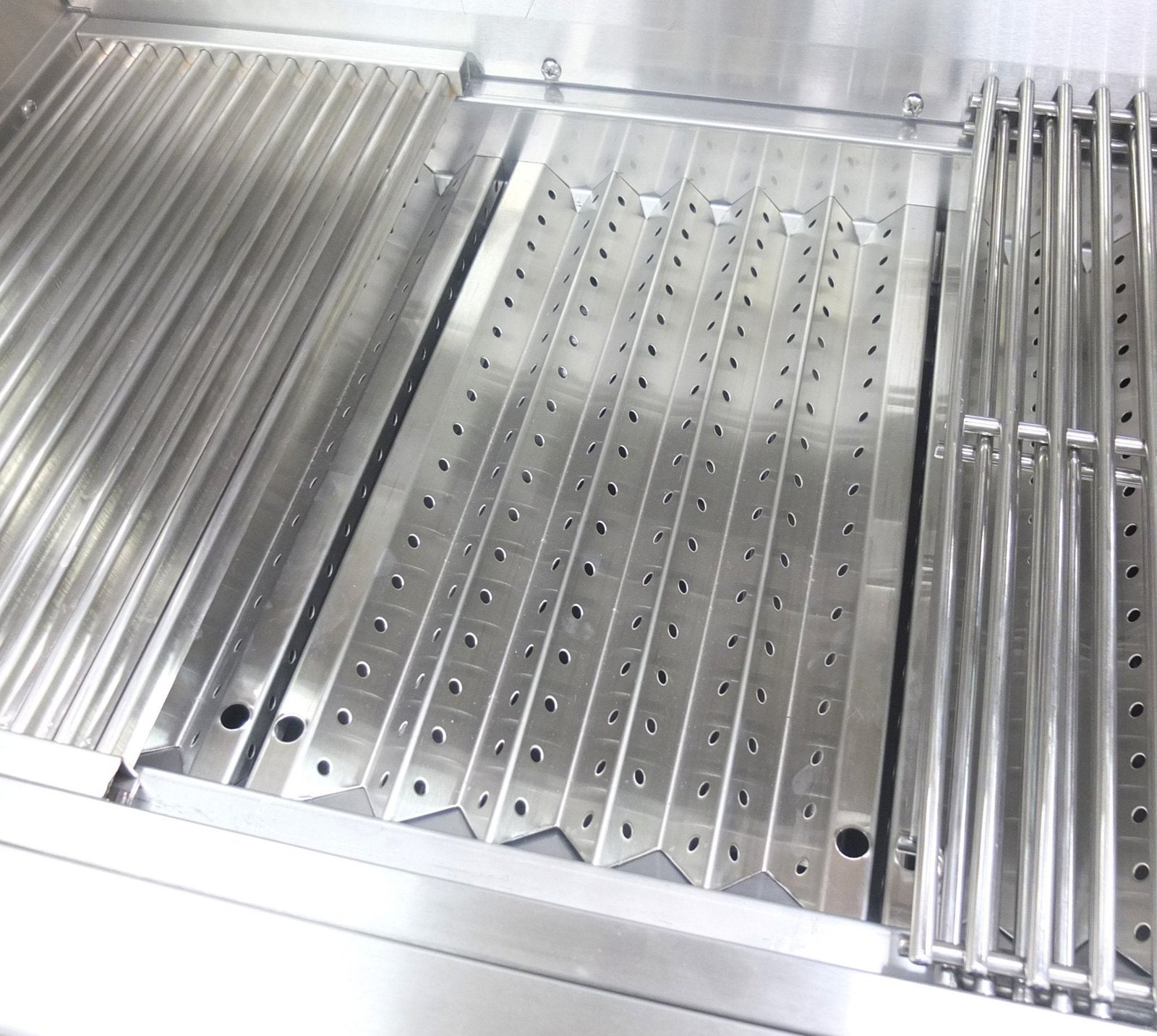 Sunstone Ruby 3 Burner Gas Grill - Image 3